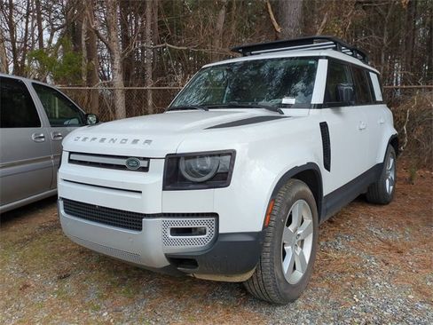 Used 2023 Land Rover Defender 110 SE image 2