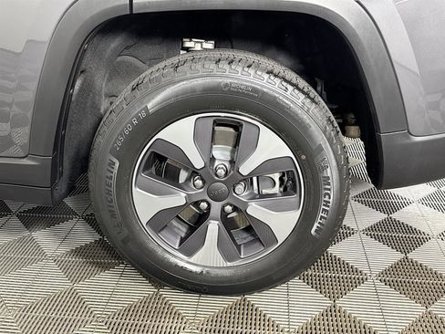 Used 2022 Jeep Grand Cherokee Limited 4xe image 34