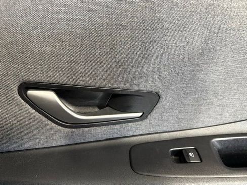 Used 2024 Hyundai Elantra Limited image 30