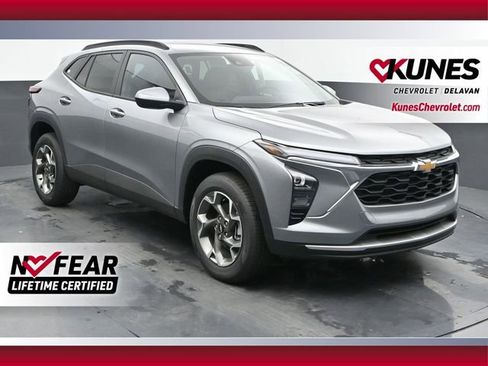 New 2026 Chevrolet Trax LT w/ Driver Confidence Package FWD image 1