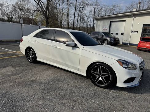 Used 2014 Mercedes-Benz E 350 4MATIC Sedan image 5