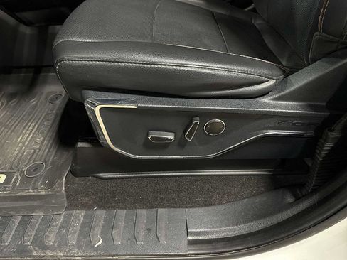 Used 2021 Ford F150 Lariat image 24