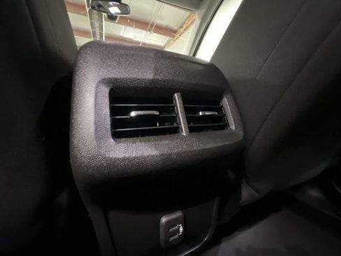 Used 2021 Chevrolet Equinox LT image 21