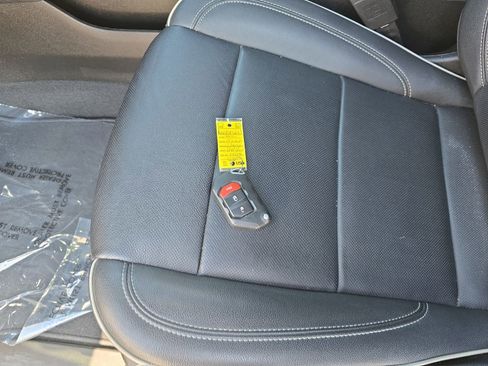 Used 2023 Chevrolet Tahoe Premier image 38