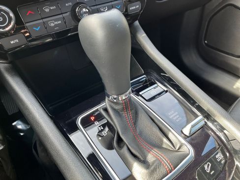 Used 2025 Jeep Compass Trailhawk image 41