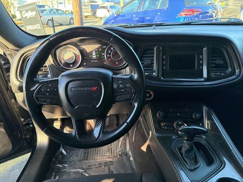 Used 2016 Dodge Challenger R/T image 22