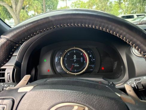 Used 2016 Lexus RC 200t image 21