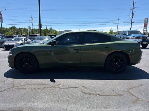 Used 2018 Dodge Charger R/T w/ Blacktop Package RWD image 6
