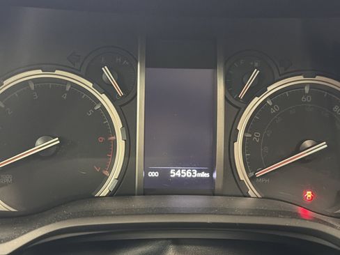 Used 2022 Toyota 4Runner Limited AWD/4WD image 15