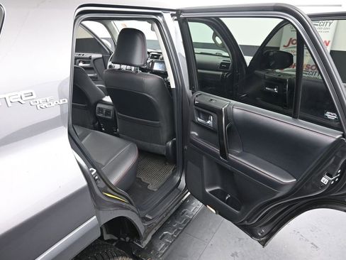 Used 2019 Toyota 4Runner TRD Off-Road Premium image 21