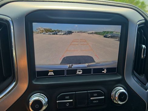 Used 2021 GMC Sierra 1500 SLT w/ X31 Off-Road Package AWD/4WD image 22