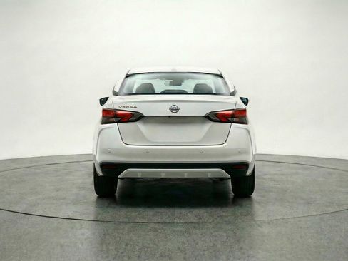 Used 2025 Nissan Versa SV image 6