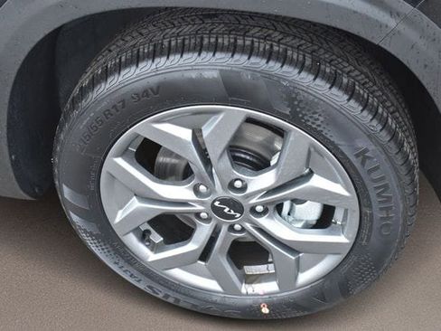 New 2026 Kia Seltos LX image 12