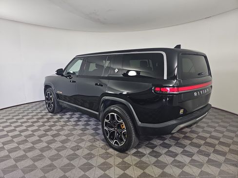 Used 2022 Rivian R1S Launch Edition image 3