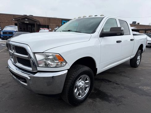 Used 2017 RAM 3500 Tradesman w/ Chrome Appearance Group AWD/4WD image 7