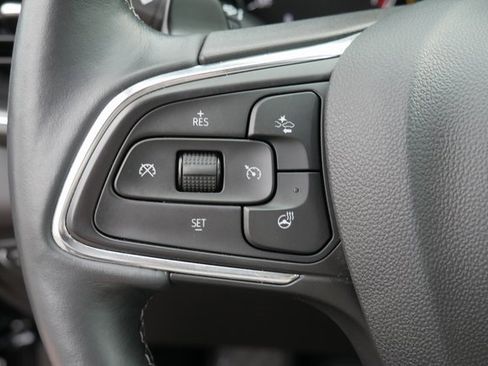 Used 2023 Buick Envision Essence image 17