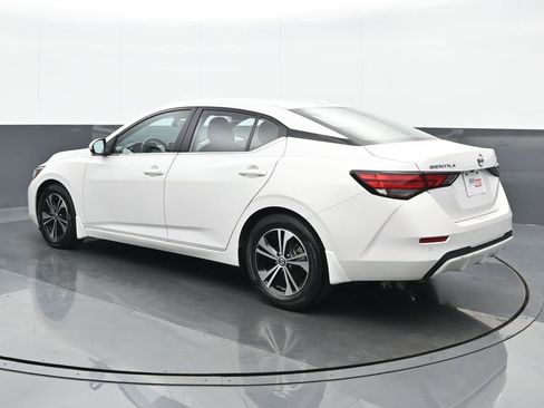 Used 2021 Nissan Sentra SV image 4