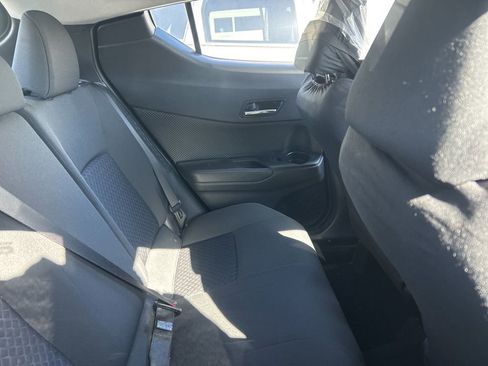 Used 2020 Toyota C-HR LE image 4