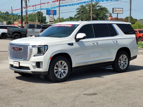 Used 2023 GMC Yukon Denali AWD/4WD image 4