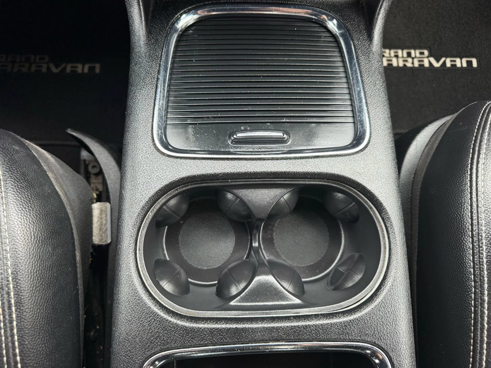 Used 2014 Dodge Grand Caravan SXT FWD image 22