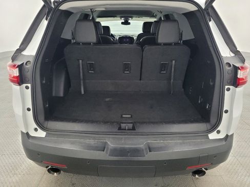 Used 2021 Chevrolet Traverse RS image 29