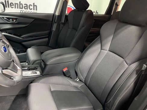 Used 2023 Subaru Ascent Premium w/ Convenience Package AWD/4WD image 11