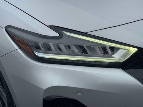 Used 2019 Nissan Maxima 3.5 SL w/ Floor Mat Group FWD image 9