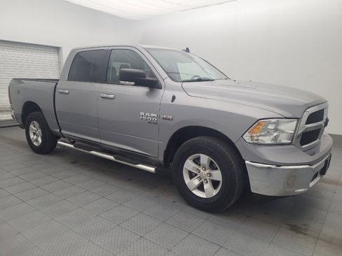 Used 2020 RAM 1500 Classic SLT w/ Luxury Group image 11