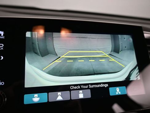 Used 2021 Honda Pilot Touring image 18