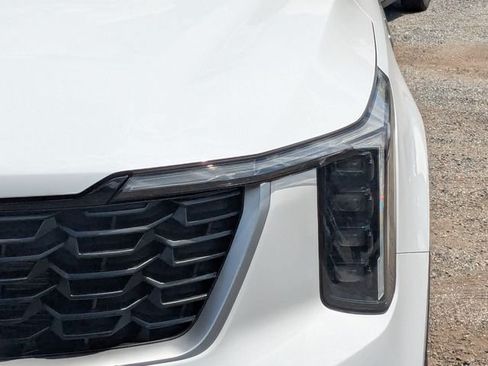 New 2026 Kia Sorento LX FWD image 10