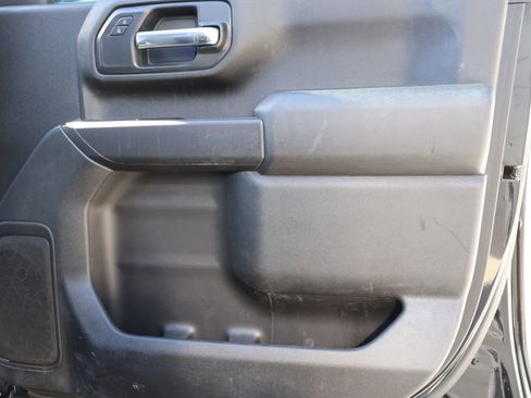 Used 2022 Chevrolet Silverado 2500 Custom w/ Custom Value Package image 8