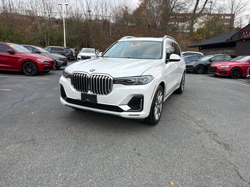 Used 2020 BMW X7 xDrive40i w/ Premium Package image 4