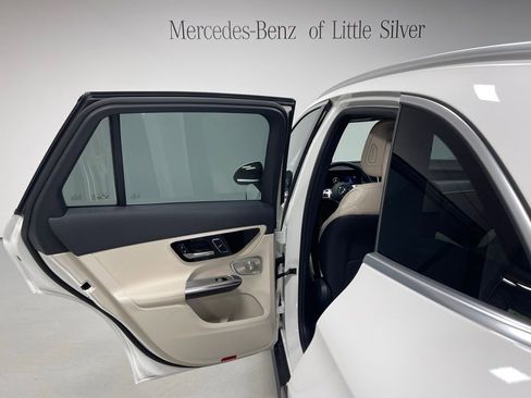 Used 2026 Mercedes-Benz GLC 300 4MATIC image 23