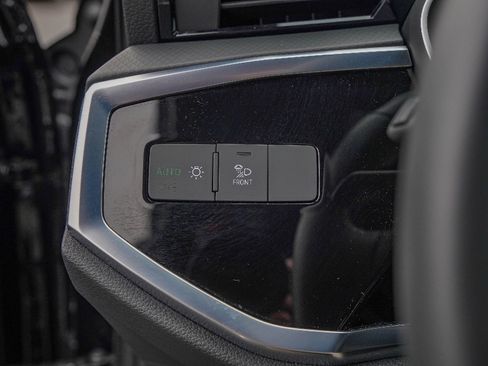 Certified 2025 Audi Q3 2.0T Premium w/ Convenience Package image 19