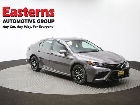 Used 2024 Toyota Camry SE image 48