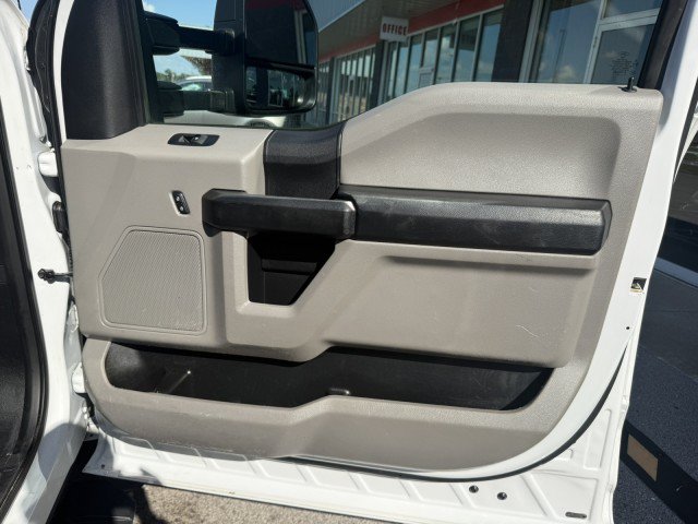 Used 2018 Ford F550 4x4 Regular Cab Super Duty image 23