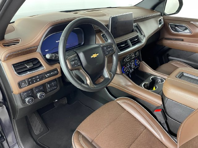 Used 2023 Chevrolet Tahoe High Country AWD/4WD image 3