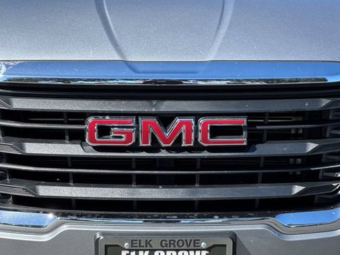 Used 2024 GMC Terrain SLE AWD/4WD image 45