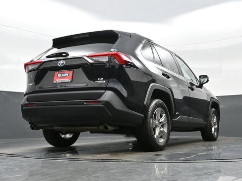 Used 2024 Toyota RAV4 LE image 29