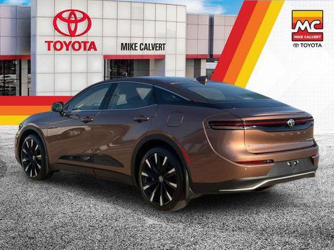 Certified 2026 Toyota Crown Platinum AWD/4WD image 3