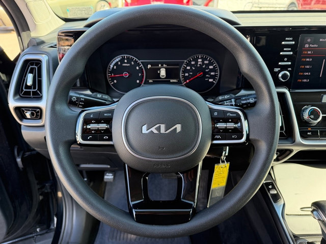 Used 2023 Kia Sorento LX AWD/4WD image 20