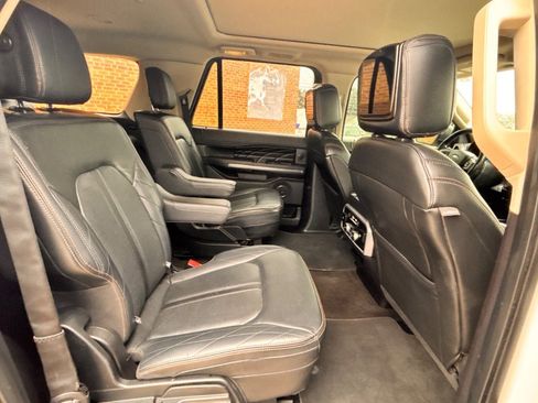 Certified 2018 Ford Expedition Max Platinum image 30