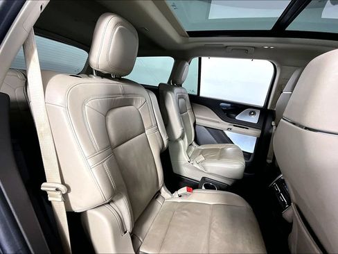 Used 2021 Lincoln Aviator Reserve w/ Equipment Group 201A RWD image 27