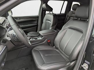 New 2025 Jeep Grand Cherokee Limited w/ Black Appearance Package video 4