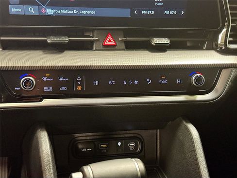 Used 2023 Kia Sportage SX image 16