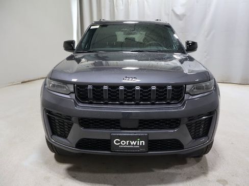 New 2026 Jeep Grand Cherokee L 4WD image 2