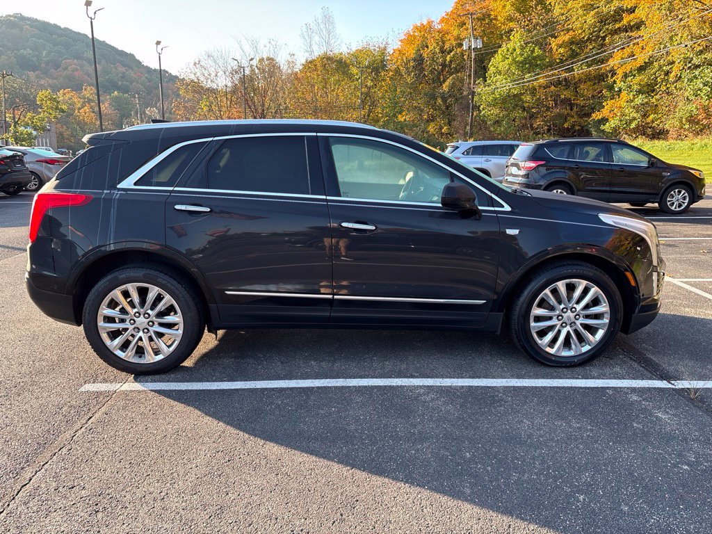 Used 2017 Cadillac XT5 Platinum w/ Driver Assist Package AWD/4WD image 6
