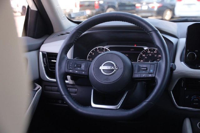 Used 2023 Nissan Rogue SL w/ SL Premium Package FWD image 28
