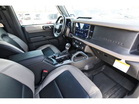 Certified 2024 Ford Bronco Wildtrak AWD/4WD image 26