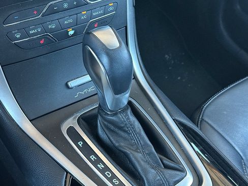 Used 2016 Ford Edge SEL w/ Equipment Group 201A AWD/4WD image 20